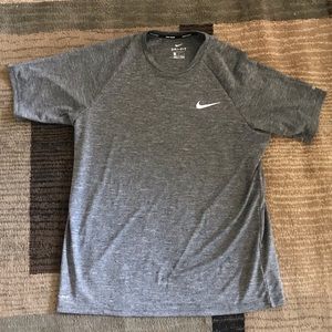 Nike Men’s Shirt - Large